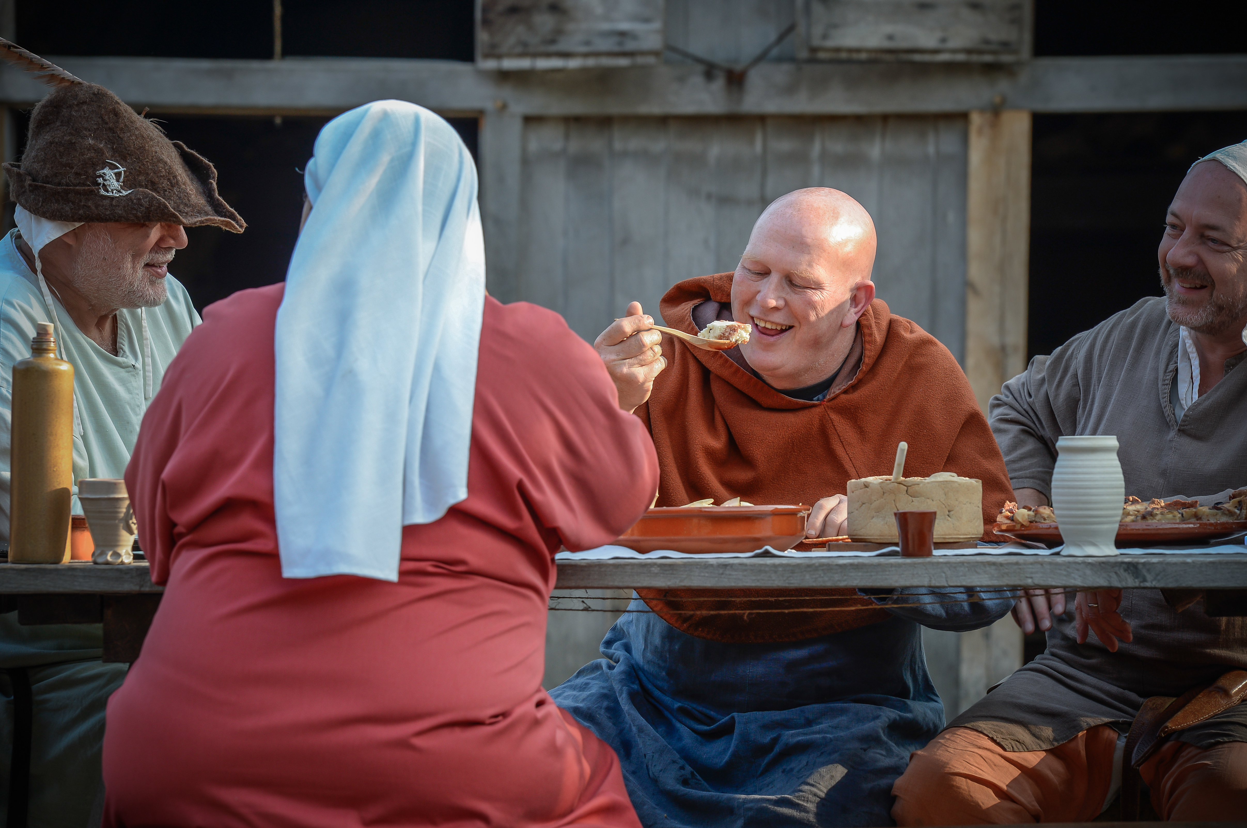 Archeon Culinair middeleeuws maal.jpg